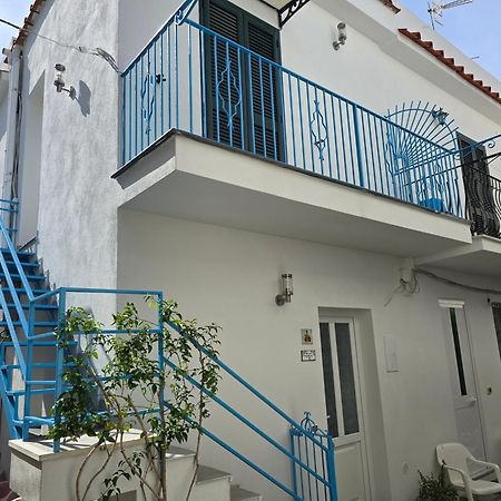 Villa La Casa Di Giuliana Primo Piano Con Balcone Isquia Exterior foto